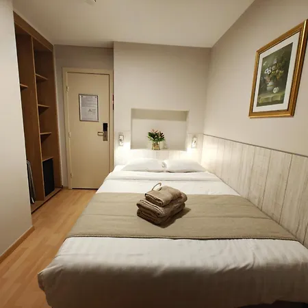 Tropicana Hotel