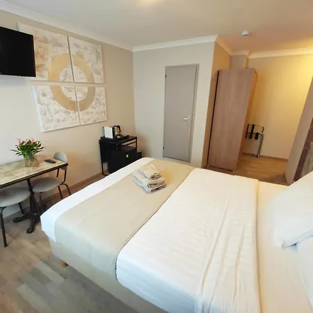 Tropicana Hotel